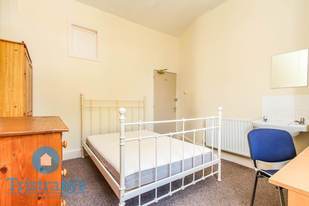 Burns-street-ng7-4dt-1019376