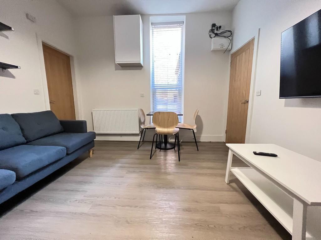 Melton-road-ng2-7nw-1019545