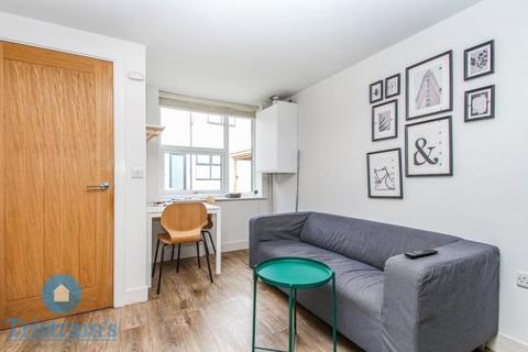 2 bedroom house share to rent, Park Road