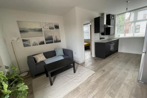 2 bedroom house share to rent, Park Road