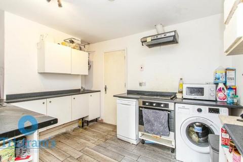 4 bedroom house share to rent, Claude Street
