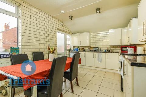 1 bedroom in a house share to rent, Leslie Road