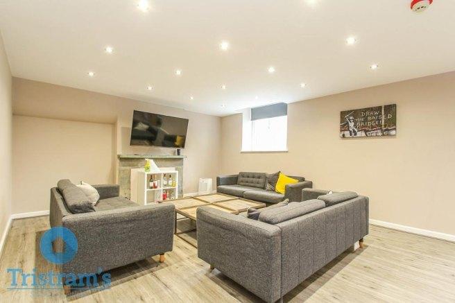 Burns-street-ng7-4dt-1020820
