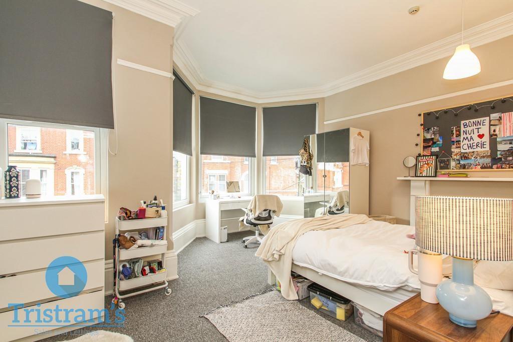 Burns-street-ng7-4dt-1020826