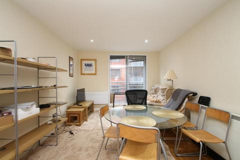 2 bedroom house share to rent, Ropewalk Court
