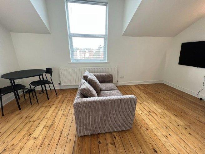 Melton-road-ng2-7nw-1020885