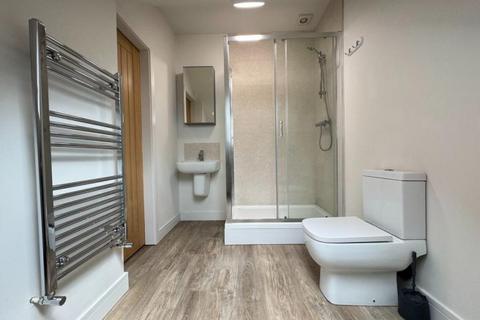 2 bedroom house share to rent, Musters Road