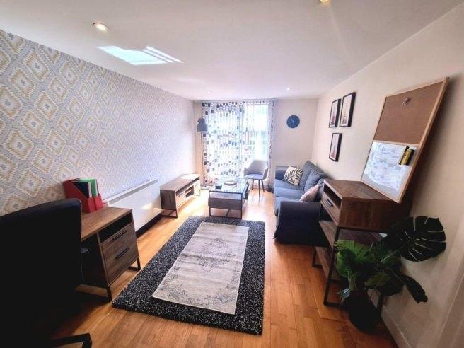 Upper-college-street-ng1-5bj-1021018