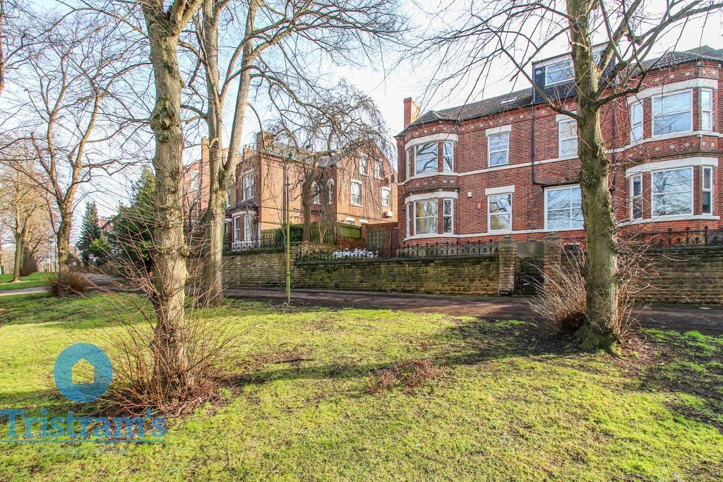Waterloo-road-ng7-4au-1021047