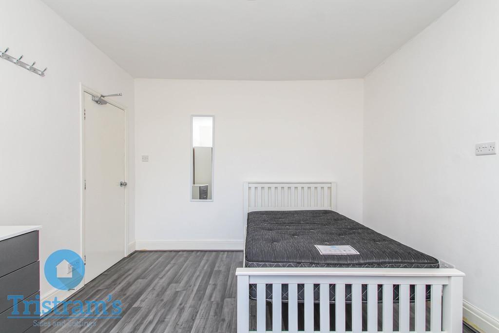 Abbey-road-ng9-2qh-1021375