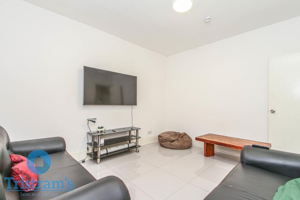 Abbey-road-ng9-2qh-1021362