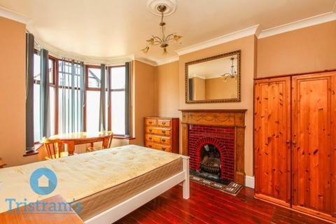 1 bedroom in a house share to rent, Greenfield Street