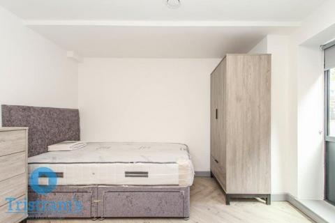1 bedroom in a house share to rent, Talbot Street