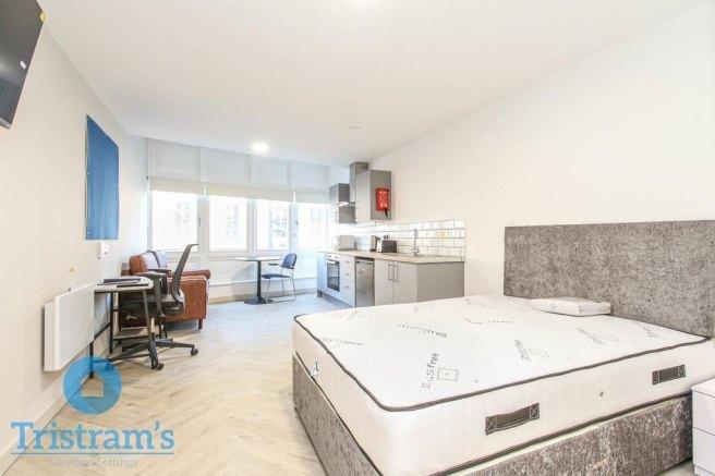 Victoria-street-de1-1es-1021491