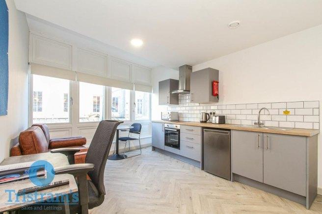 Victoria-street-de1-1es-1021492