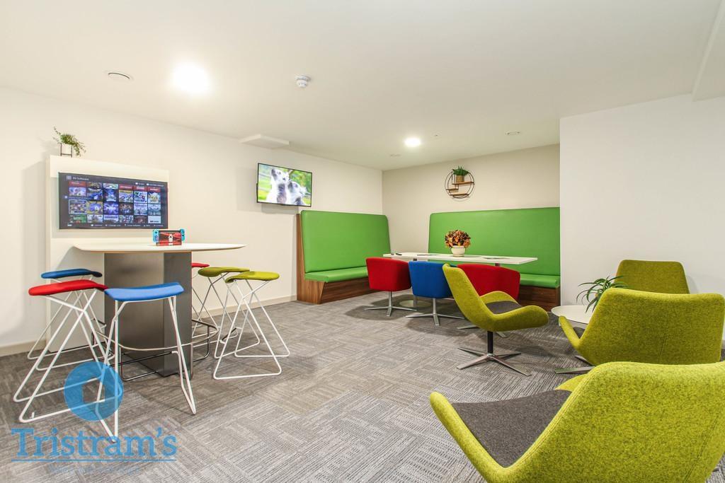 Victoria-street-de1-1es-1021501