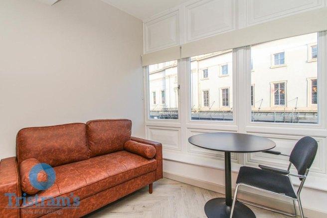 Victoria-street-de1-1es-1021495