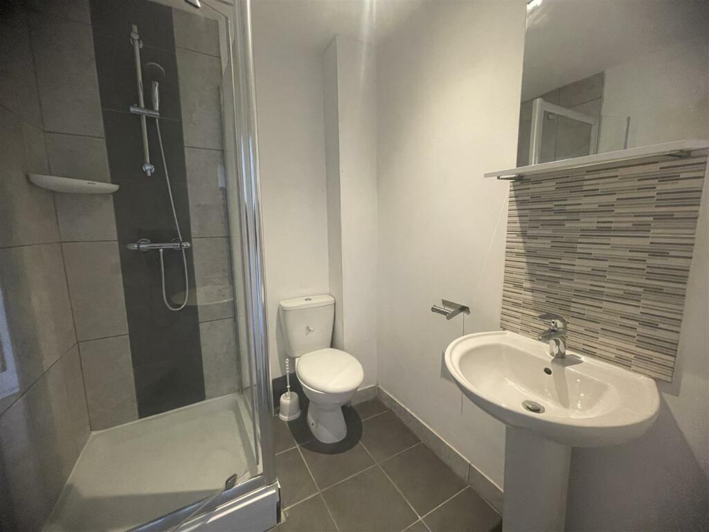 Gedling-grove-ng7-4du-1021533