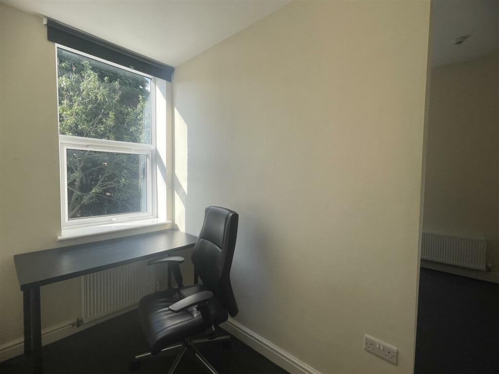 Gedling-grove-ng7-4du-1021540