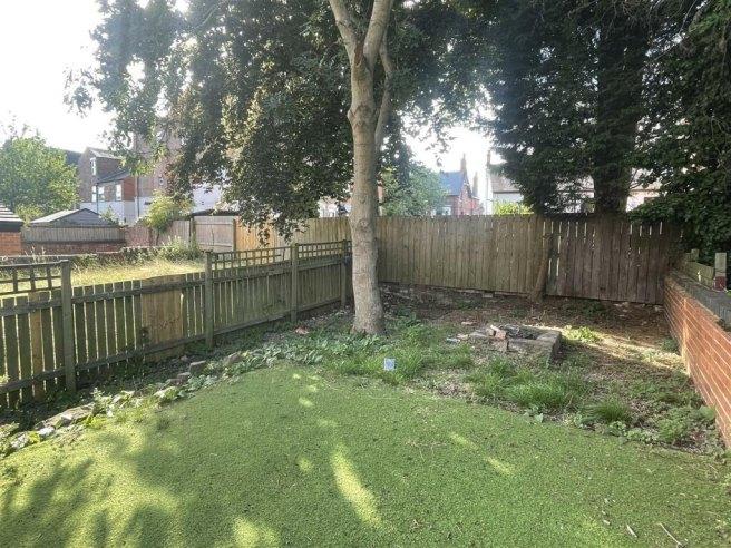 Gedling-grove-ng7-4du-1021544