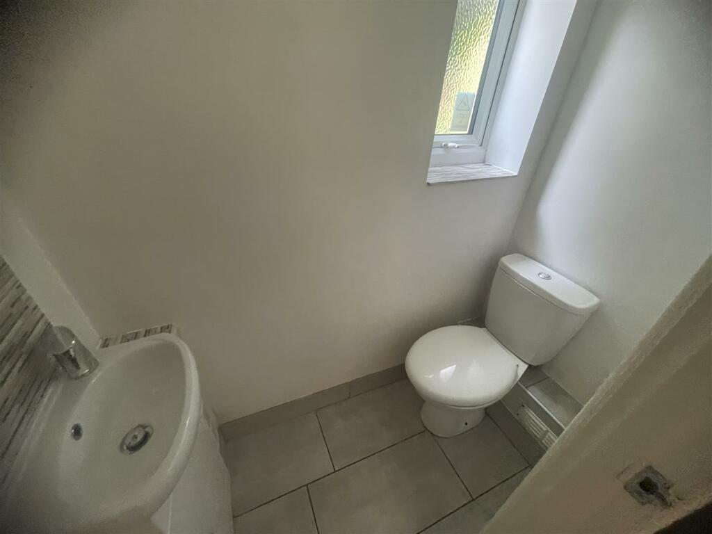 Gedling-grove-ng7-4du-1021528