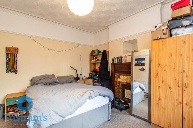 Willoughby-avenue-ng7-2ep-1021701