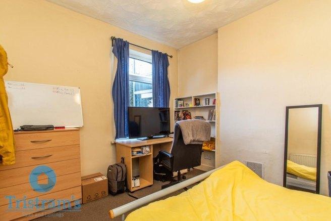 Willoughby-avenue-ng7-2ep-1021703