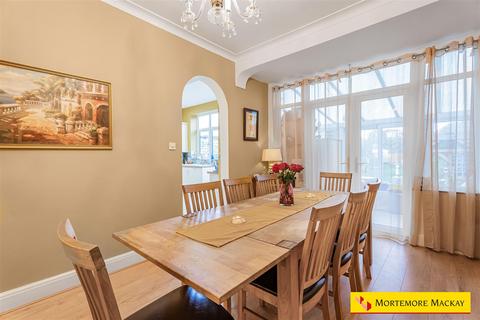 4 bedroom semi-detached house for sale, Kent Road, London