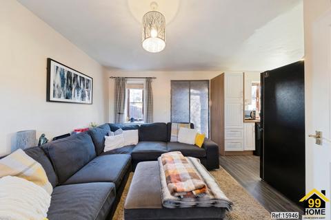 1 bedroom semi-detached house for sale, Lands End Grove, Milton Keynes, MK4