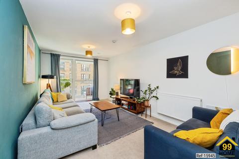 3 bedroom apartment for sale, Farlow House, London, SW9