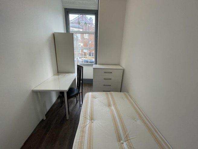 Riffel-road-nw2-4ny-1021911
