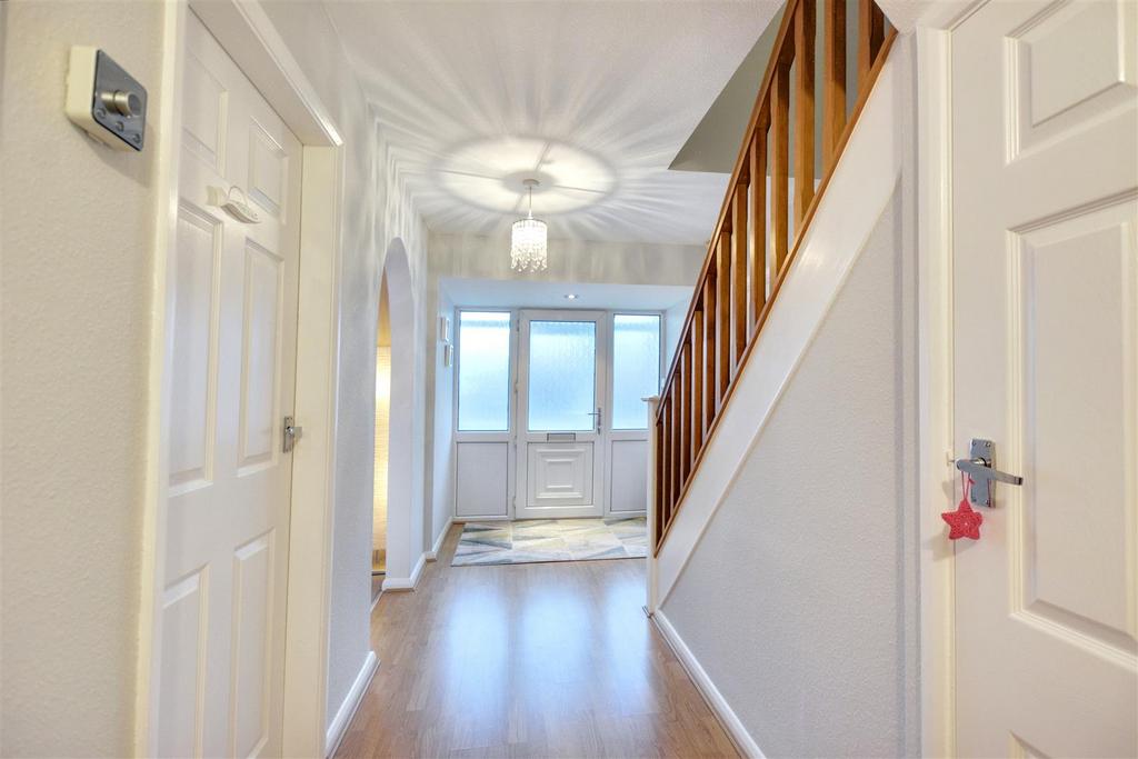 Entrance Hall 2.jpeg