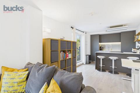 2 bedroom flat for sale, Four Ashes Road, Cryers Hill, High Wycombe, HP15 6DY