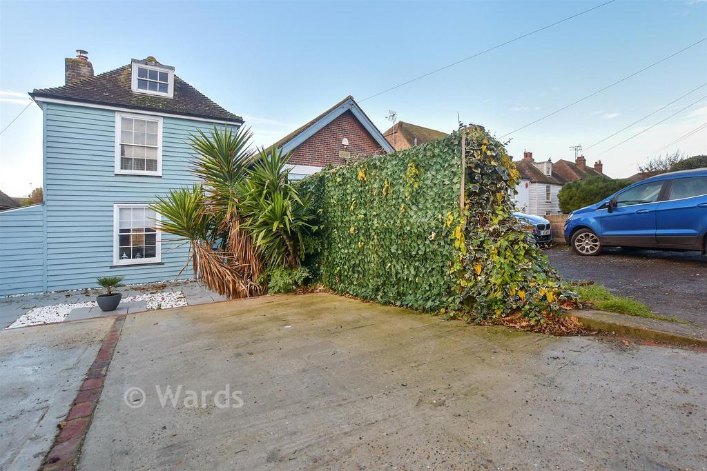 Driveway/Parking