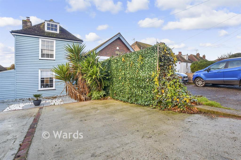 Driveway/Parking