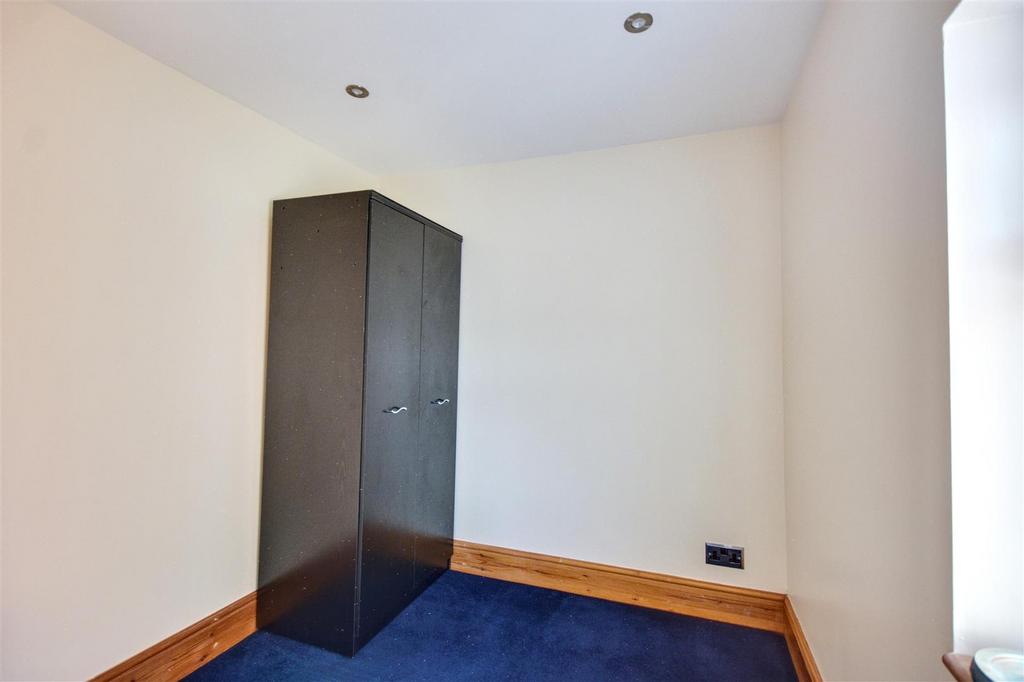 Bedroom 3 2.jpeg