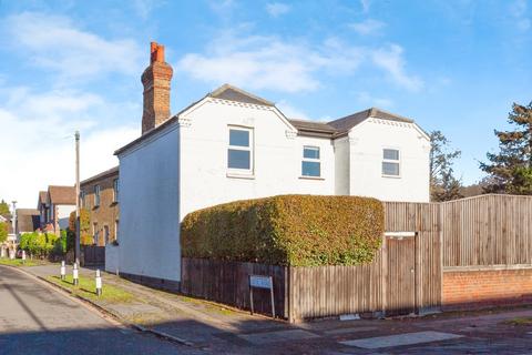 High Street, Iver SL0