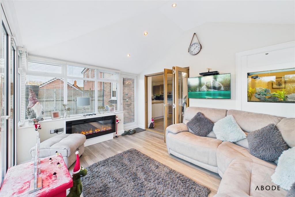 CAM01882 G0-PR0235-STILL015.jpg