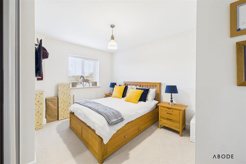 CAM01882 G0-PR0235-STILL025.jpg