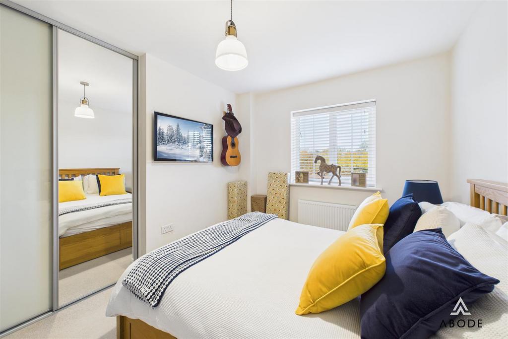 CAM01882 G0-PR0235-STILL026.jpg