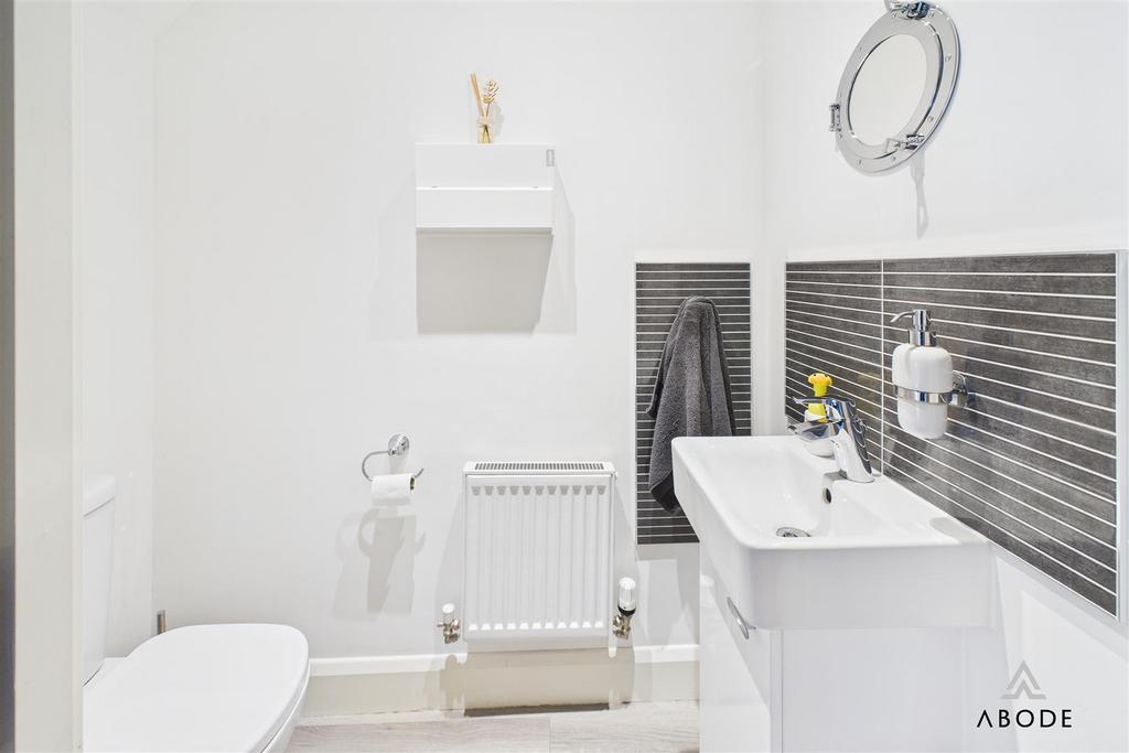 CAM01882 G0-PR0235-STILL006.jpg