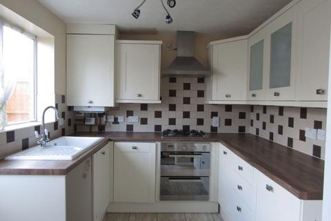 3 bedroom semi-detached house to rent, Tipton DY4