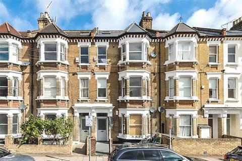 Warriner Gardens, London SW11