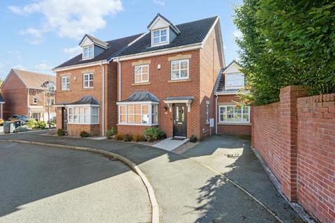 4 bedroom detached house for sale, Iona Crescent, Widnes, WA8