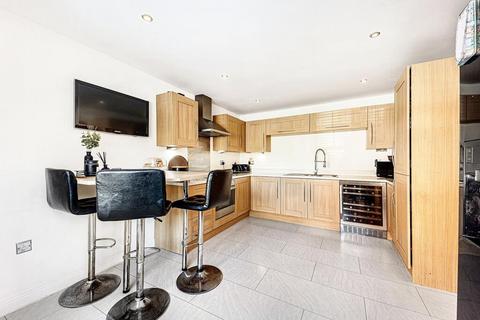 4 bedroom detached house for sale, Iona Crescent, Widnes, WA8