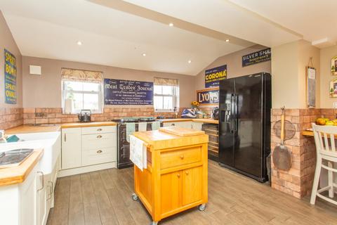 5 bedroom detached house for sale, Chapel Hill, Eythorne, Dover, Kent, CT15