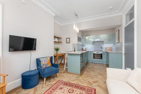 2 bedroom flat for sale, 7/8 Jessfield Terrace, Newhaven, Edinburgh, EH6 4JR