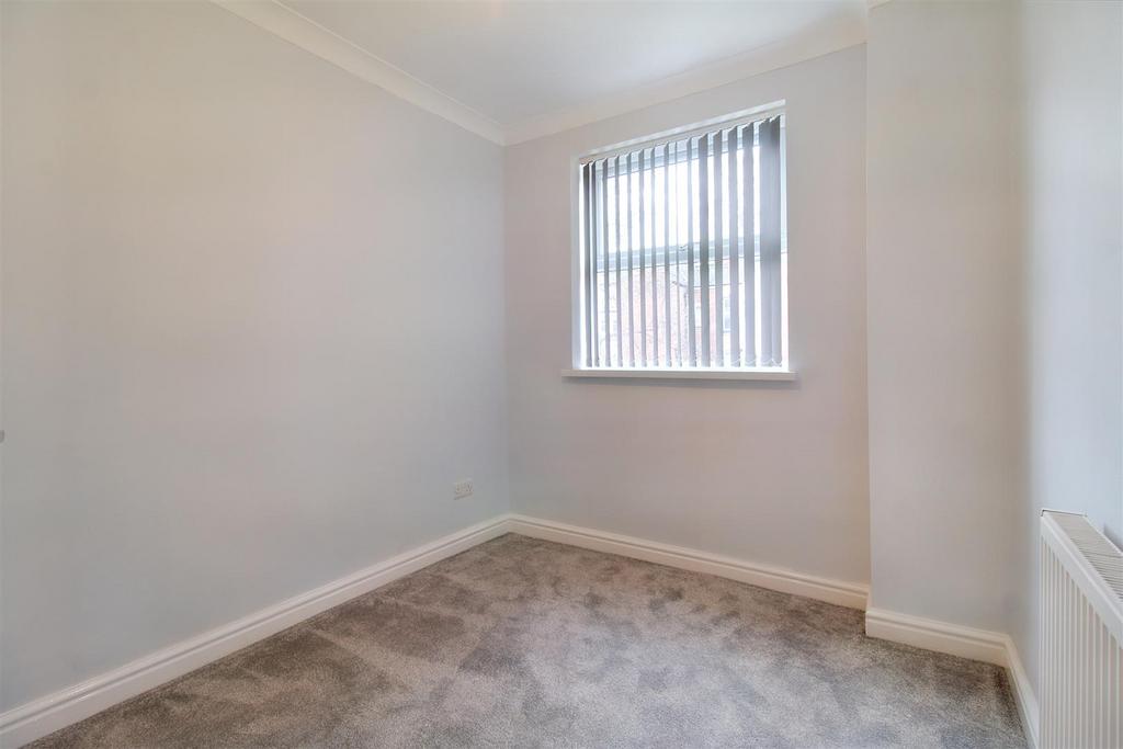 14 Bedroom 4.jpg