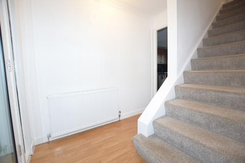 3 bedroom terraced house to rent, Anderson Crescent, South Ayrshire KA7