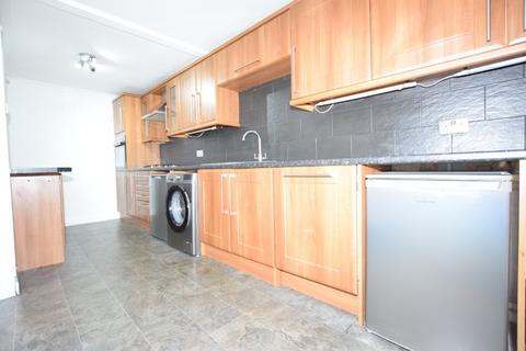 3 bedroom terraced house to rent, Anderson Crescent, South Ayrshire KA7